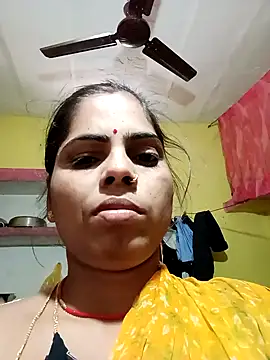 Snapshot of Priyakoli4568 chatting on 02/18/26, 04:21 Priyakoli4568 online show from 02/18/26, 04:21