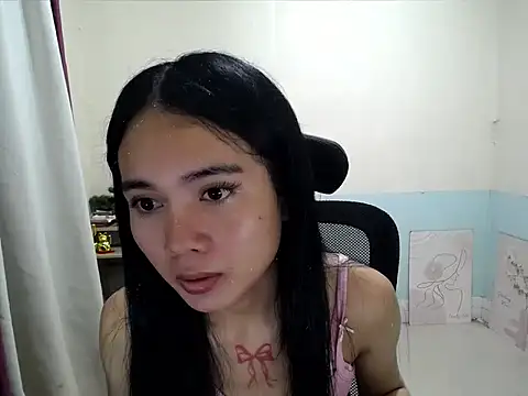Snapshot of devine_goddess chatting on 06/27/26, 01:33 devine goddess online show from 06/27/26, 01:33
