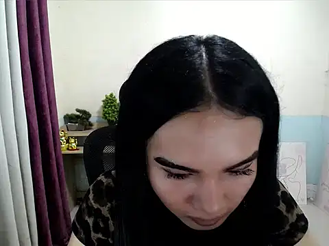 Snapshot of devine_goddess chatting on 06/19/26, 12:49 devine goddess online show from 06/19/26, 12:49