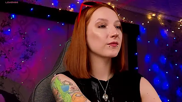 Vamp Mila online show from 04/13/26, 01:37