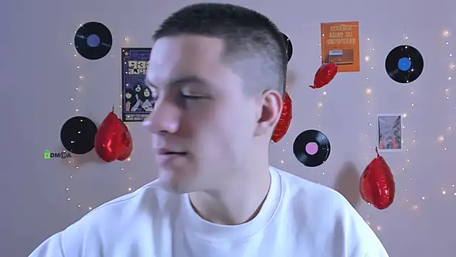 neo raze online show from 02/16/26, 07:34