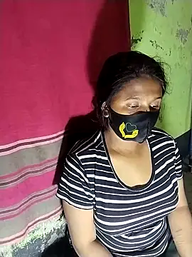 Romantic-Couple999 online show from 02/11/26, 05:35