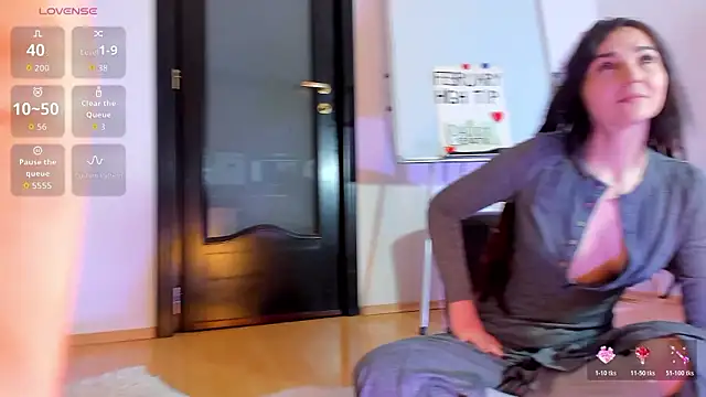 Snapshot of Peanaughty chatting on 02/26/26, 08:25 Peanaughty online show from 02/26/26, 08:25