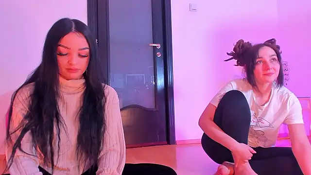 Snapshot of Peanaughty chatting on 02/13/26, 06:24 Peanaughty online show from 02/13/26, 06:24