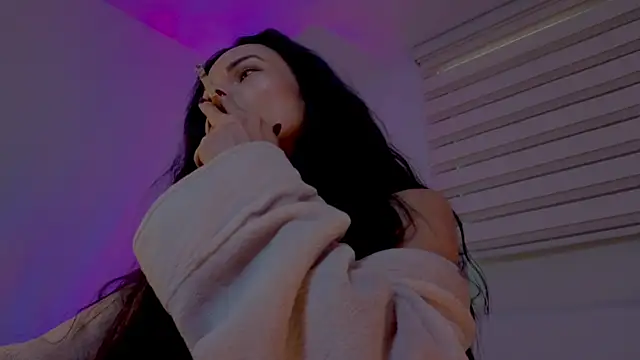 Snapshot of verodeli chatting on 09/30/25, 03:18 verodeli online show from 09/30/25, 03:18