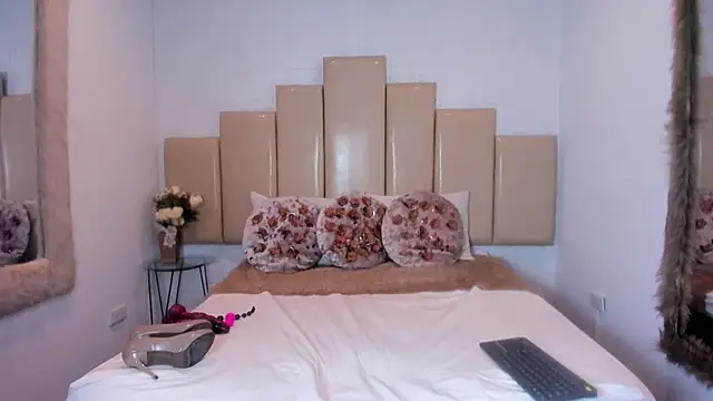 Lara pons online show from 05/04/26, 01:36