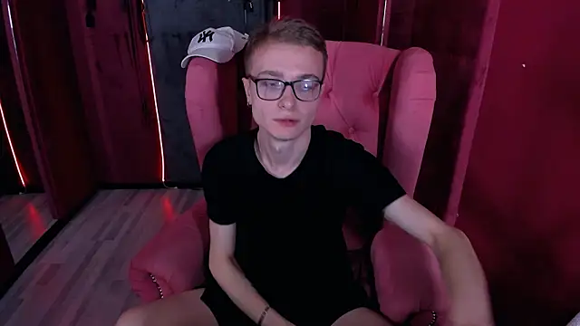 Snapshot of Emmit_Barker chatting on 02/11/26, 03:34 Emmit Barker online show from 02/11/26, 03:34