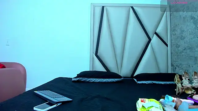 Snapshot of Emily-Queen03 chatting on 02/26/26, 11:54 Emily-Queen03 online show from 02/26/26, 11:54