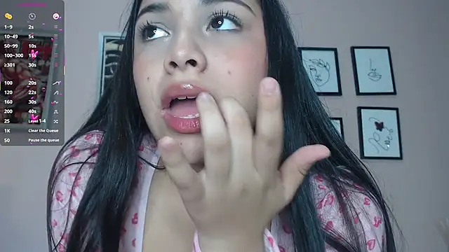 Snapshot of Mia_Vibe chatting on 02/06/26, 08:38 Mia Vibe online show from 02/06/26, 08:38