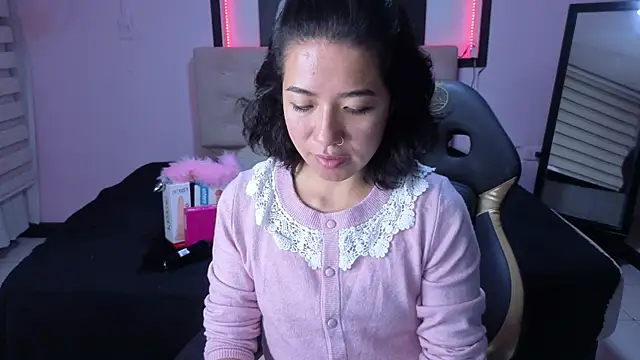 Snapshot of Lynn_turner chatting on 02/15/26, 12:37 Lynn turner online show from 02/15/26, 12:37