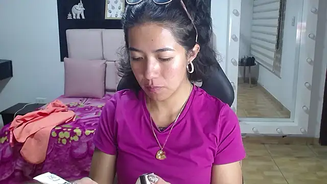 Snapshot of Lynn_turner chatting on 02/07/26, 07:55 Lynn turner online show from 02/07/26, 07:55