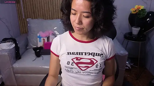 Snapshot of Lynn_turner chatting on 02/20/26, 12:51 Lynn turner online show from 02/20/26, 12:51