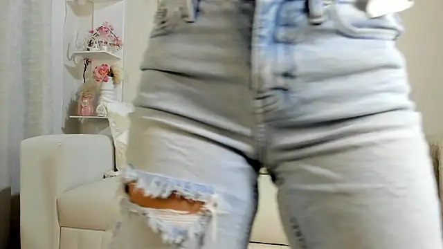 Mia Rosee1 online show from 03/18/26, 11:16