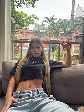 Mia Rosee1 online show from 05/10/26, 06:21
