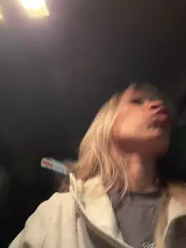 Mia Rosee1 online show from 06/03/26, 11:53