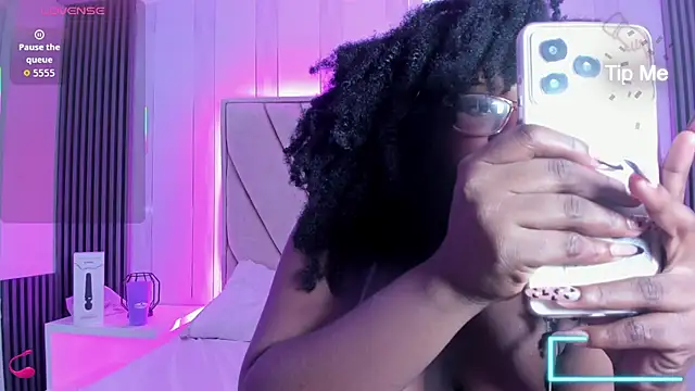 Snapshot of Sotf_Charlotte chatting on 03/29/26, 07:37 Sotf Charlotte online show from 03/29/26, 07:37