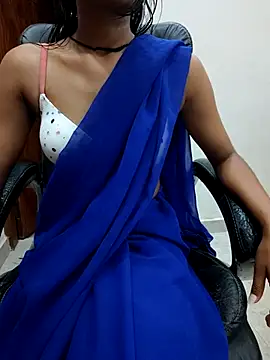 Snapshot of -Sapna001 chatting on 06/10/26, 03:02 -Sapna001 online show from 06/10/26, 03:02