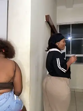 MeekyCurvyAss online show from 05/22/26, 08:18