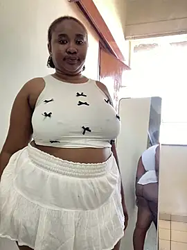MeekyCurvyAss online show from 05/06/26, 01:26