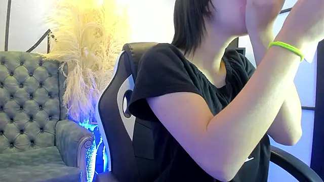 Snapshot of GemmaBrown chatting on 02/19/26, 12:24 GemmaBrown online show from 02/19/26, 12:24