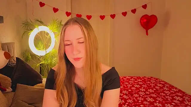 Snapshot of CassieReborn chatting on 02/25/26, 03:45 CassieReborn online show from 02/25/26, 03:45