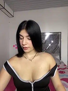 Snapshot of _HannahFox_ chatting on 02/04/26, 10:38 HannahFox online show from 02/04/26, 10:38