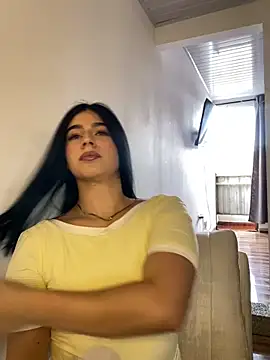 Snapshot of _HannahFox_ chatting on 02/14/26, 10:21 HannahFox online show from 02/14/26, 10:21