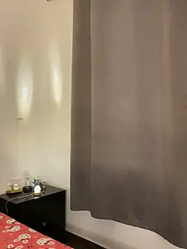 Snapshot of _HannahFox_ chatting on 04/10/26, 11:01 HannahFox online show from 04/10/26, 11:01