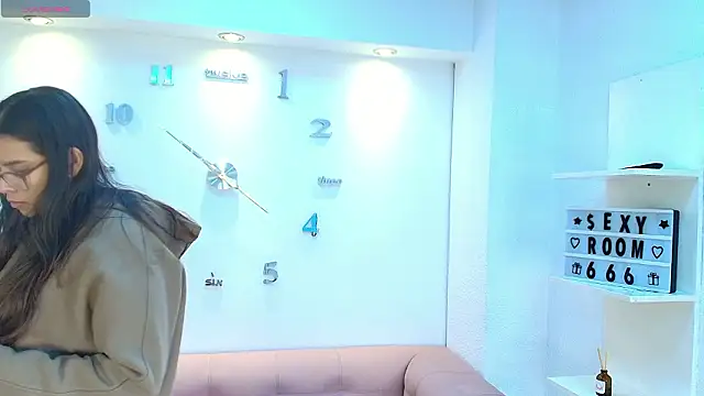 Snapshot of Luna_Millers chatting on 02/12/26, 03:39 Luna Millers online show from 02/12/26, 03:39