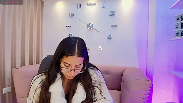 Snapshot of Luna_Millers chatting on 02/13/26, 03:39 Luna Millers online show from 02/13/26, 03:39