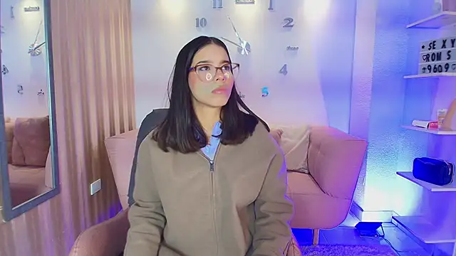 Luna Millers online show from 03/23/26, 03:50