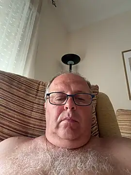 YachtCaptain10 online show from 06/17/26, 06:51