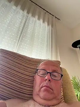 YachtCaptain10 online show from 06/10/26, 04:30