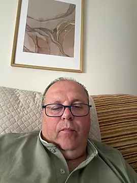 Snapshot of YachtCaptain10 chatting on 04/13/26, 06:12 YachtCaptain10 online show from 04/13/26, 06:12