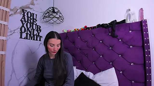 Valkiria-and-Dione online show from 03/16/26, 07:27