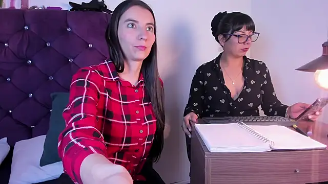 Snapshot of Valkiria-and-Dione chatting on 02/09/26, 07:34 Valkiria-and-Dione online show from 02/09/26, 07:34