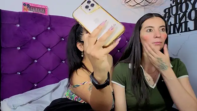 Valkiria-and-Dione online show from 03/31/26, 08:11