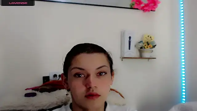 NathalialLooes online show from 04/15/26, 05:46