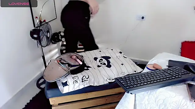 NathalialLooes online show from 03/03/26, 05:36