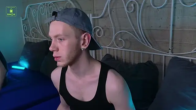 Snapshot of ZidNevil chatting on 02/11/26, 08:41 ZidNevil online show from 02/11/26, 08:41