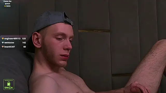 Snapshot of ZidNevil chatting on 02/06/26, 08:43 ZidNevil online show from 02/06/26, 08:43