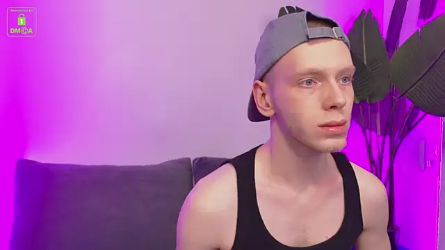 Snapshot of ZidNevil chatting on 02/07/26, 08:17 ZidNevil online show from 02/07/26, 08:17