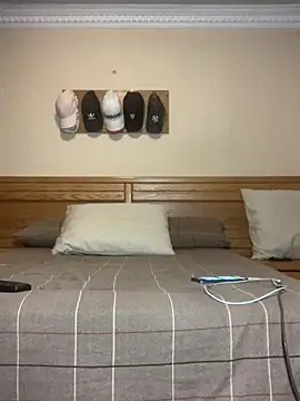 -HIIM- online show from 04/17/26, 07:06