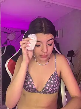 KarelyMitchel online show from 04/10/26, 12:56