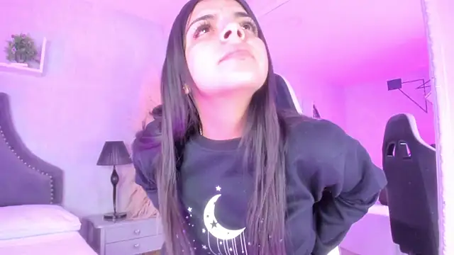 KarelyMitchel online show from 04/14/26, 12:43