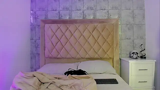 CleoFoxx  online show from 03/04/26, 12:24