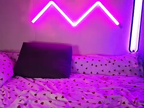 AlyaX X online show from 02/17/26, 12:46