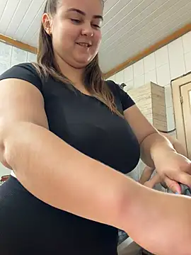 AlyaX X online show from 04/16/26, 10:38