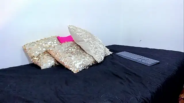 Snapshot of KimberlyVelez_ chatting on 02/07/26, 08:28 KimberlyVelez online show from 02/07/26, 08:28