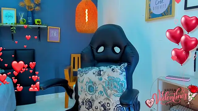 eliza pink24 online show from 02/13/26, 09:37